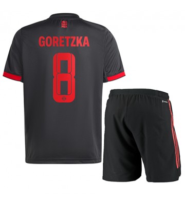Bayern Munich Leon Goretzka #8 babykläder Tredje Tröja barn 2022-23 Korta ärmar (+ Korta byxor)